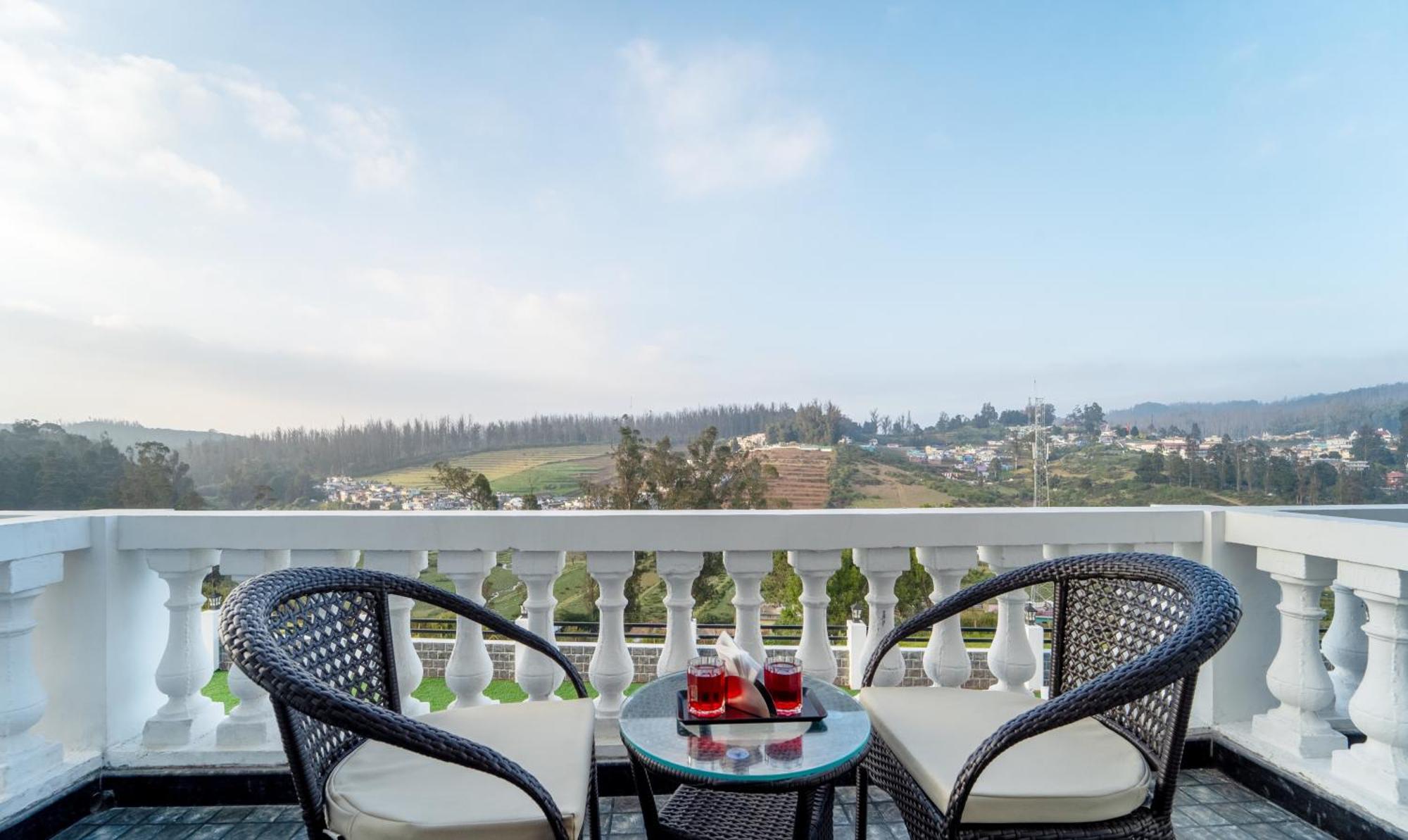 Treebo Skydale Premium Suites, 1500 Mtrs From Ooty Lake Extérieur photo